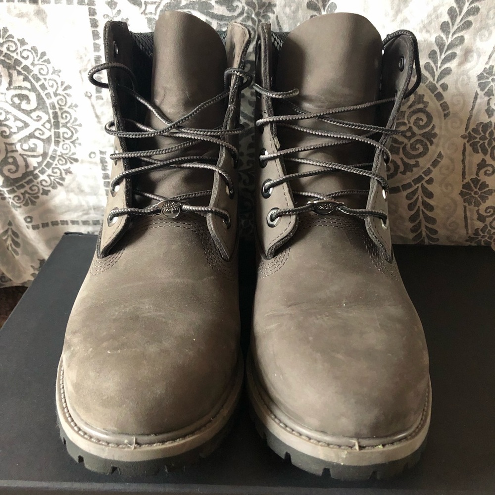 ‼️Gray timberland boots‼️